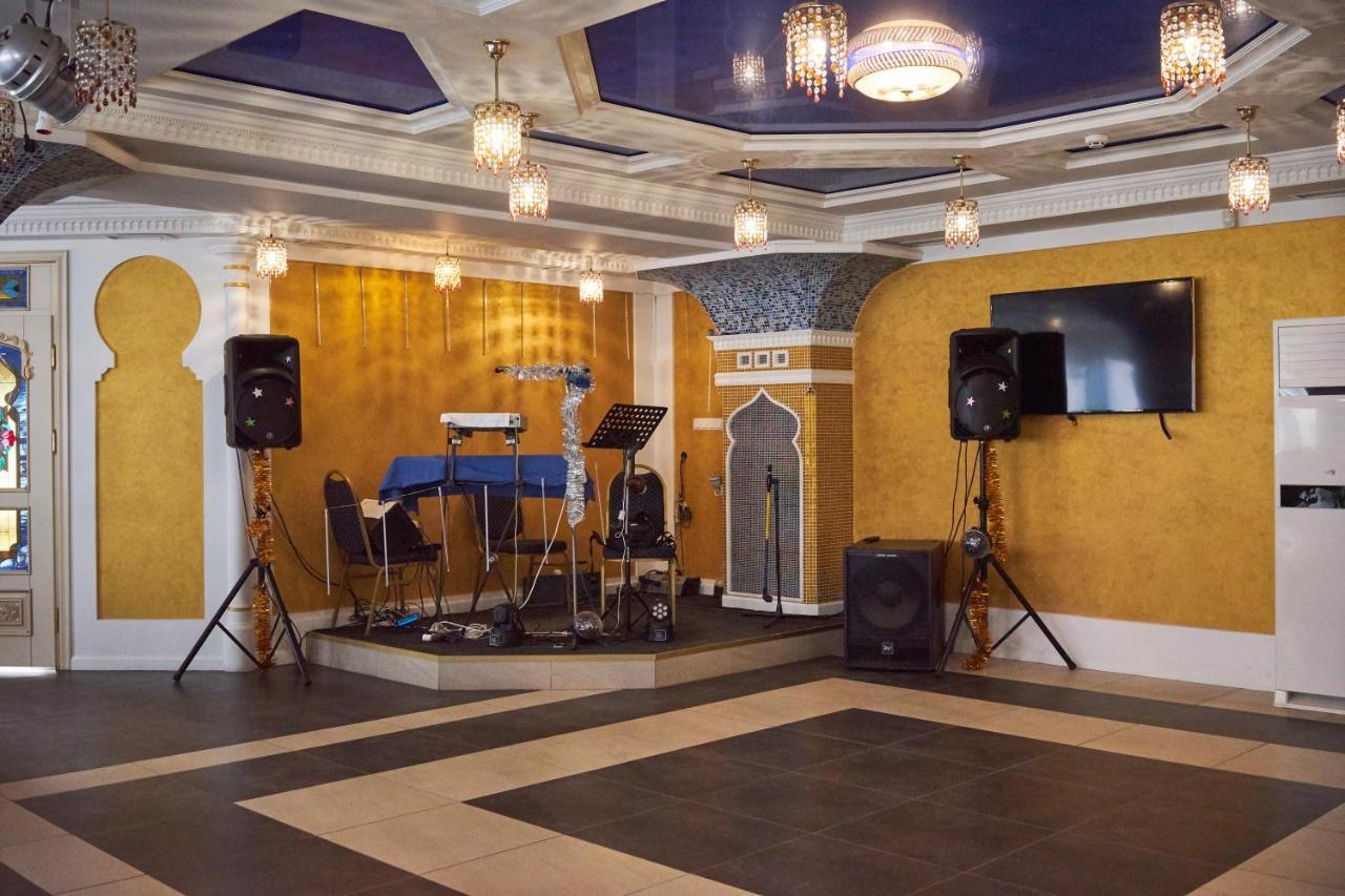 Східний Hotel Berezhany Exterior foto